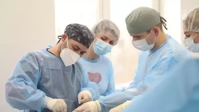 Ессентукский хирург удалил пациентке врождённую кисту селезёнки