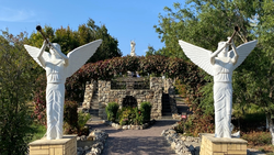 Икону Божией Матери «Троеручица» из афонского монастыря привезли в Ессентуки