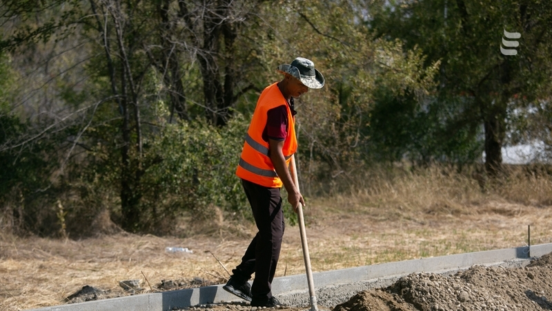 Новый асфальт уложат на улице Большевистской в Ессентуках 