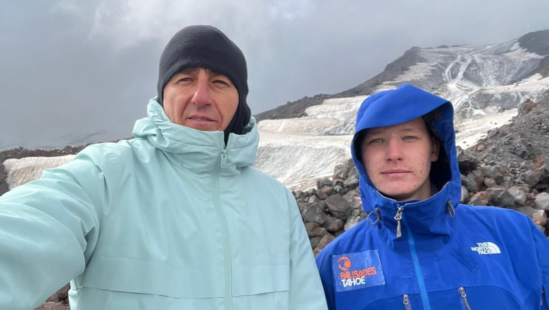 Ессентукский школьник покоряет Эльбрус к юбилею города