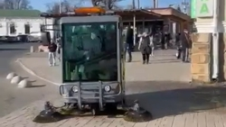 Новую электрическую уборочную технику протестировали в Ессентуках