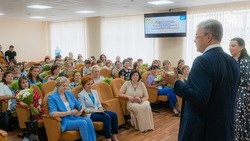 Губернатор Владимир Владимиров встретился с учителями из ЛНР 