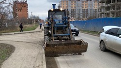 Коммунальщики продолжают уборку улиц в Ессентуках