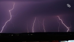 Сильный дождь с грозой и градом ожидают в Ставропольском крае 13-14 апреля