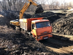 Городское озеро Ессентуков продолжают расчищать от ила