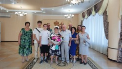 Изумрудную свадьбу отметили жители Ессентуков в городском ЗАГСе