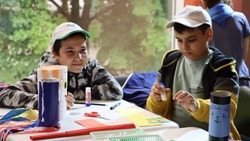 Воспитанники пришкольных лагерей в Ессентуках творчески отметили День окружающей среды