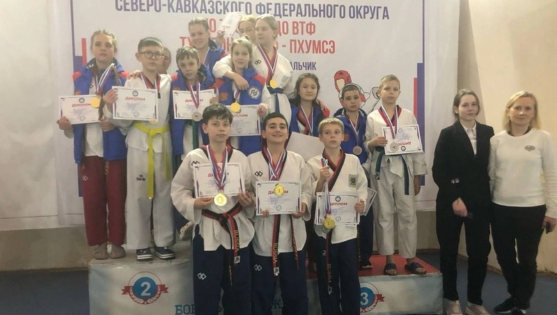 Ессентукские спортсмены завоевали 37 медалей на первенстве СКФО по тхэквондо