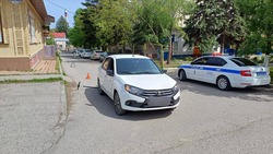 Водитель электросамоката получил травмы в ДТП с легковушкой в Ессентуках