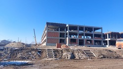 В строительстве новой школы в Ессентуках участвуют около 100 специалистов