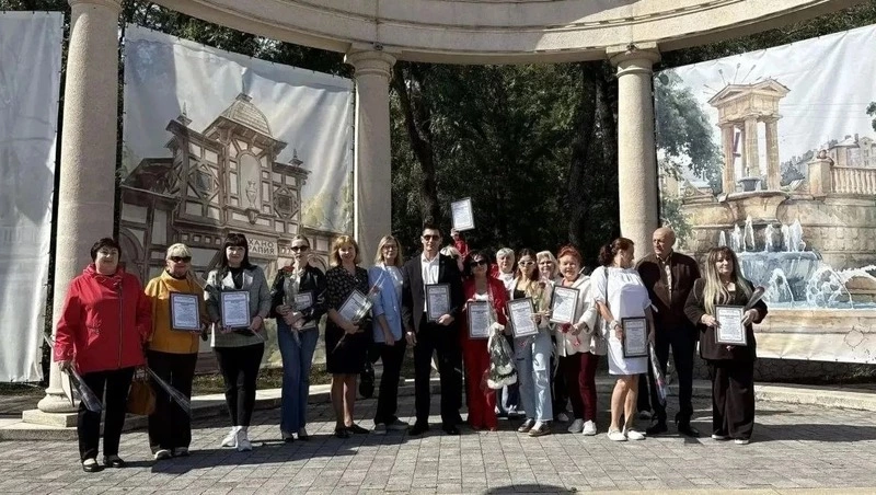 Гидам Ессентуков вручили благодарственные письма в честь Всемирного дня туризма