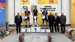 Ессентукские тяжелоатлеты завоевали две медали на краевых соревнованиях