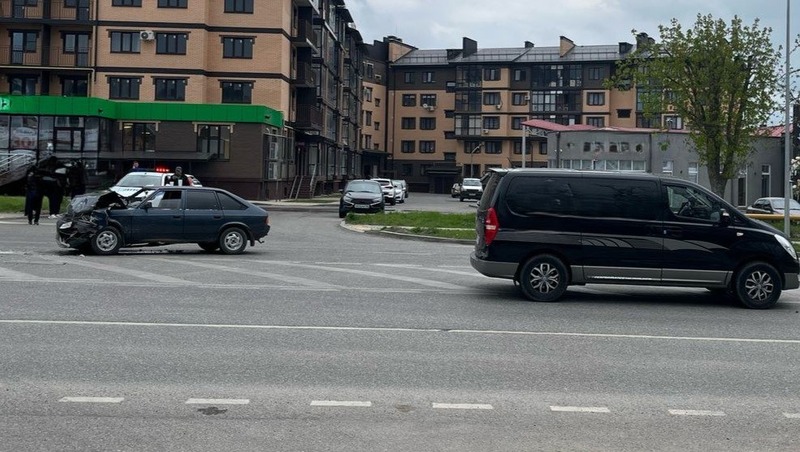 Жители Предгорья пострадали в автоаварии в Ессентуках 