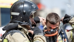 Пожар потушили на улице Урицкого ночью 10 апреля в Ессентуках 