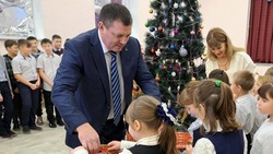 Дети Антрацитовского района ЛНР получат сладкие подарки от Ставропольского края