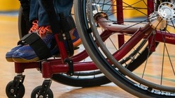 Пандус и парковочное место оборудовали для ребёнка с ОВЗ в Ессентуках 