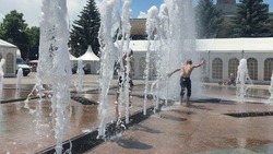 С начала лета в главном фонтане Ессентуков искупались около тысячи человек