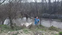 Два КамАЗа с мусором вывезли после субботника на реке в Ессентуках