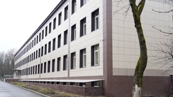 Капремонт школы №4 завершили в Ессентуках — губернатор Владимир Владимиров