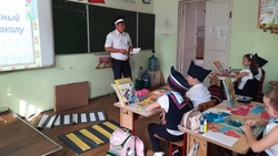 Учеников школы №7 Ессентуков научили изготавливать световозвращающие элементы