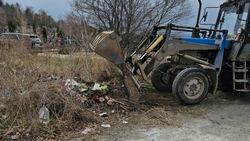 Уборку начали на кладбищах в Ессентуках