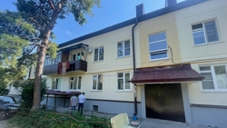 Капремонт фасада двухэтажного дома 1966 года постройки провели в Ессентуках