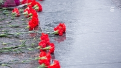 Юные артисты из Ессентуков почтили память погибших на Мамаевом кургане